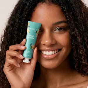 https://content.at.farmasi.com/Product/1002799_64_4.webp